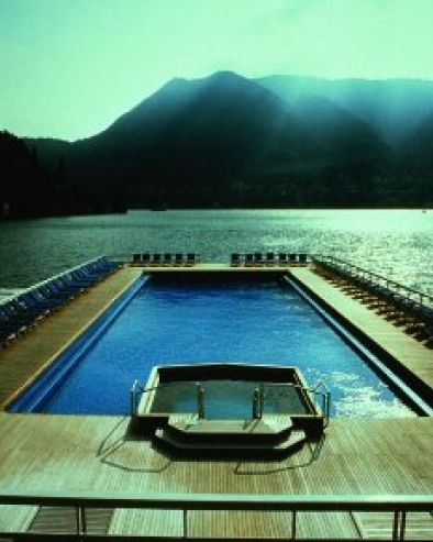 floating-swimmingpool_0